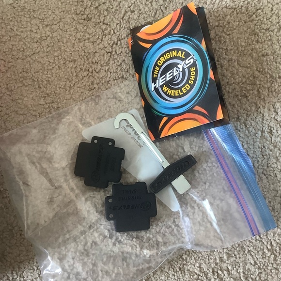 HEELYS Roller Skate Shoes Unisex Size Youth 6 Pro 20 Wheeled Sneakers Black Neon - Picture 8 of 9